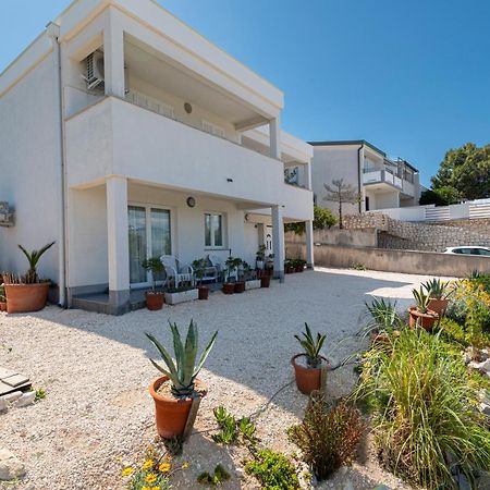 Apartments Veronika Паг Екстер'єр фото