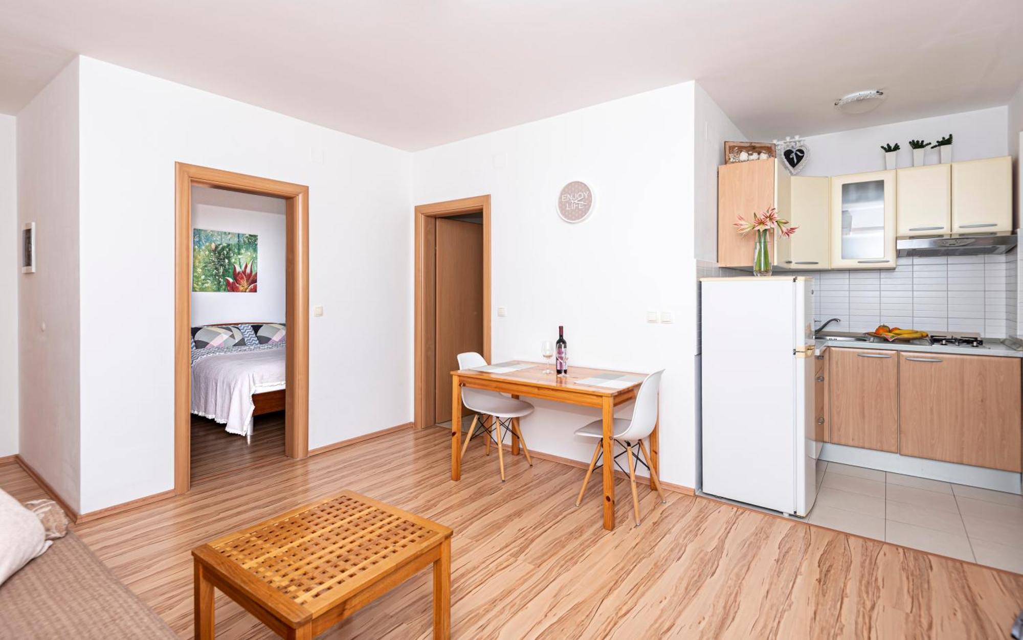 Apartments Veronika Паг Екстер'єр фото