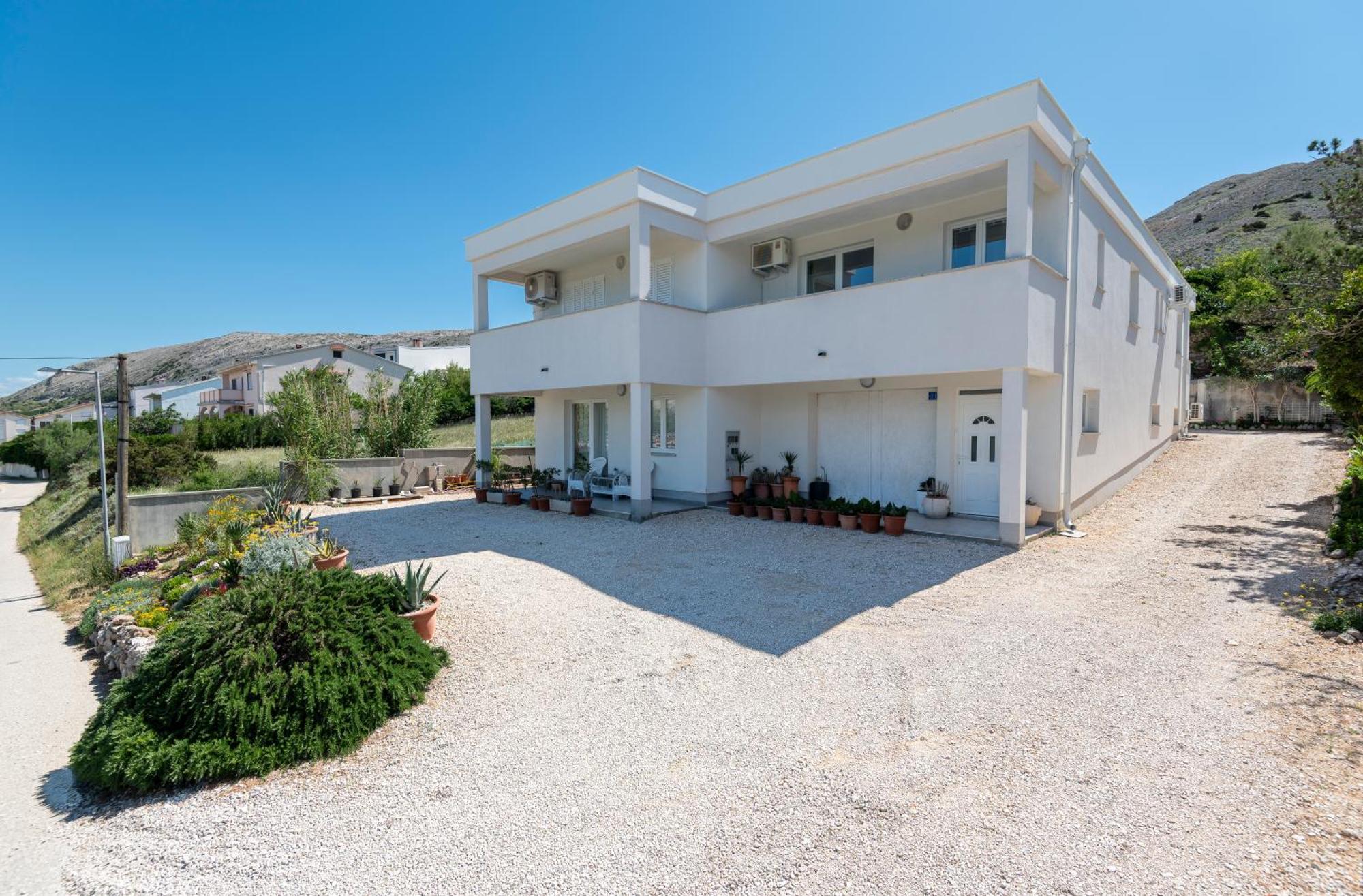 Apartments Veronika Паг Екстер'єр фото
