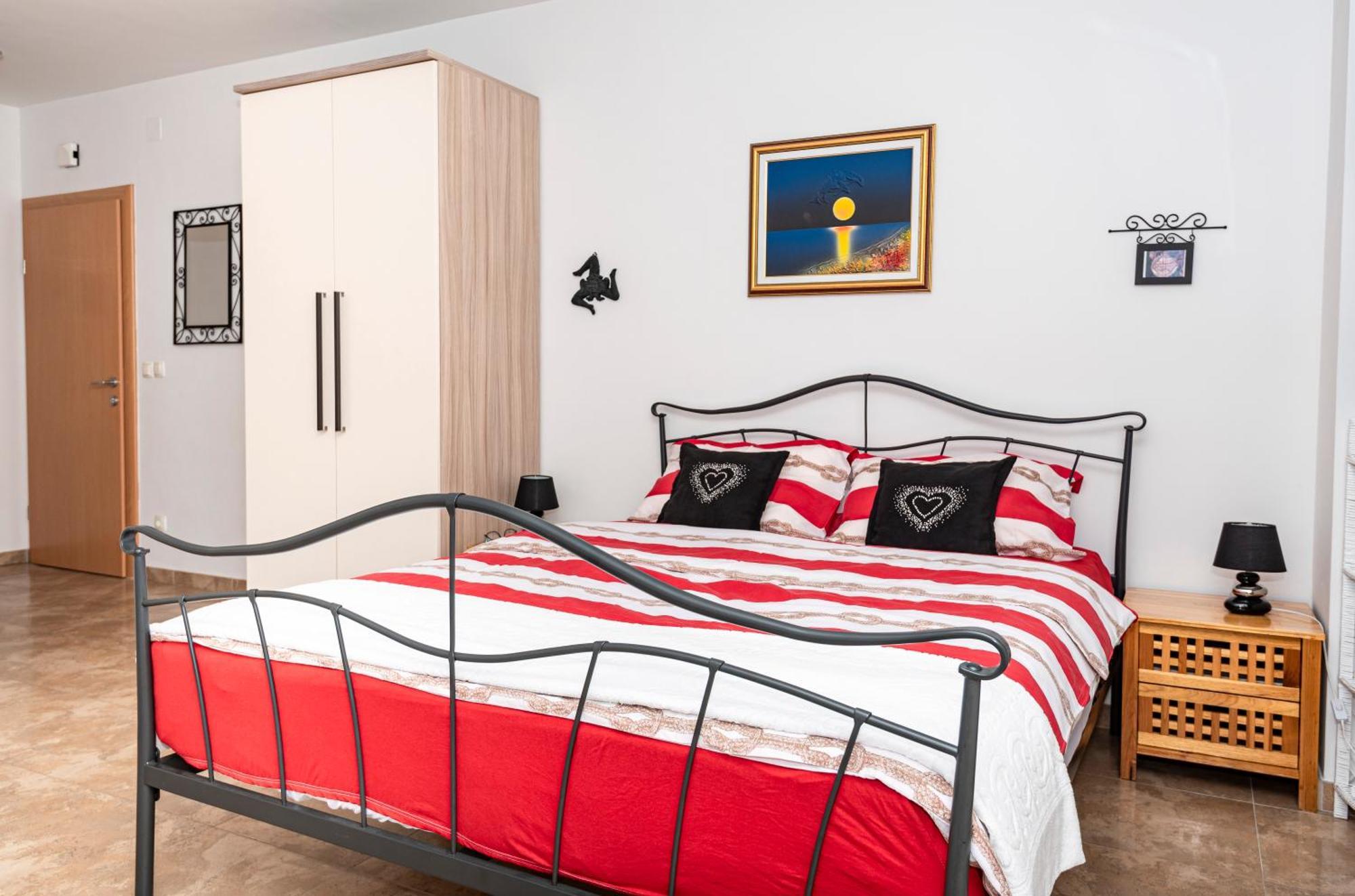 Apartments Veronika Паг Екстер'єр фото